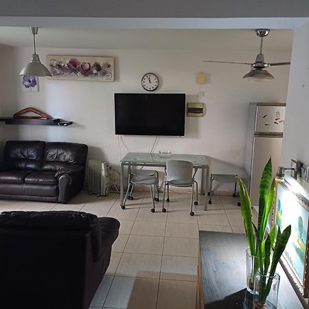 Kapary Apartment Paralimni Bagian luar foto