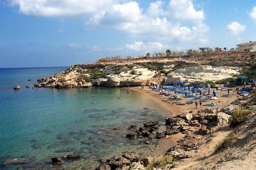 Kapary Apartment Paralimni Bagian luar foto